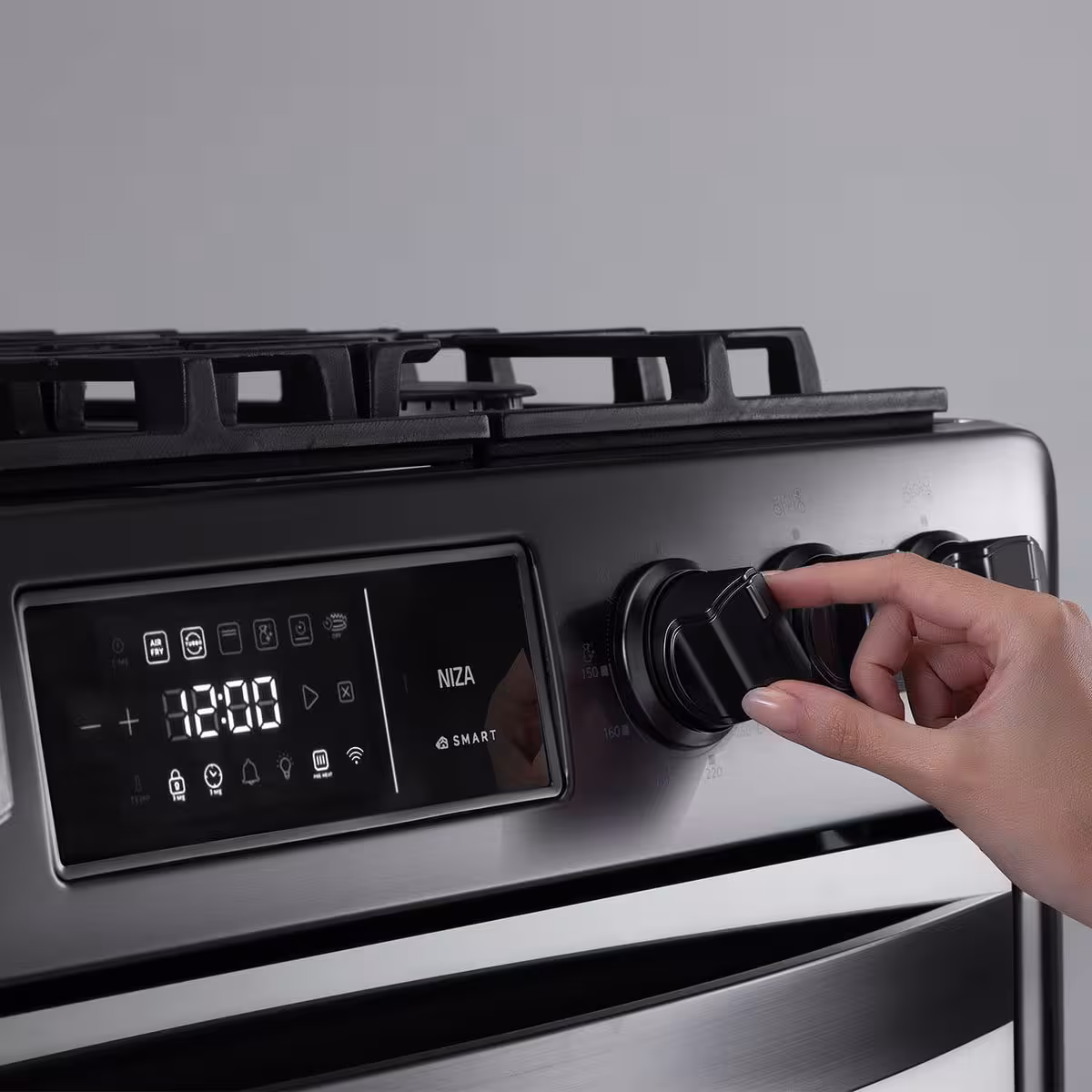 Disfruta cada receta con la Cocina a Gas Niza Zafiro de Indurama. Diseño sofisticado, cocción precisa y el toque perfecto para tu cocina.