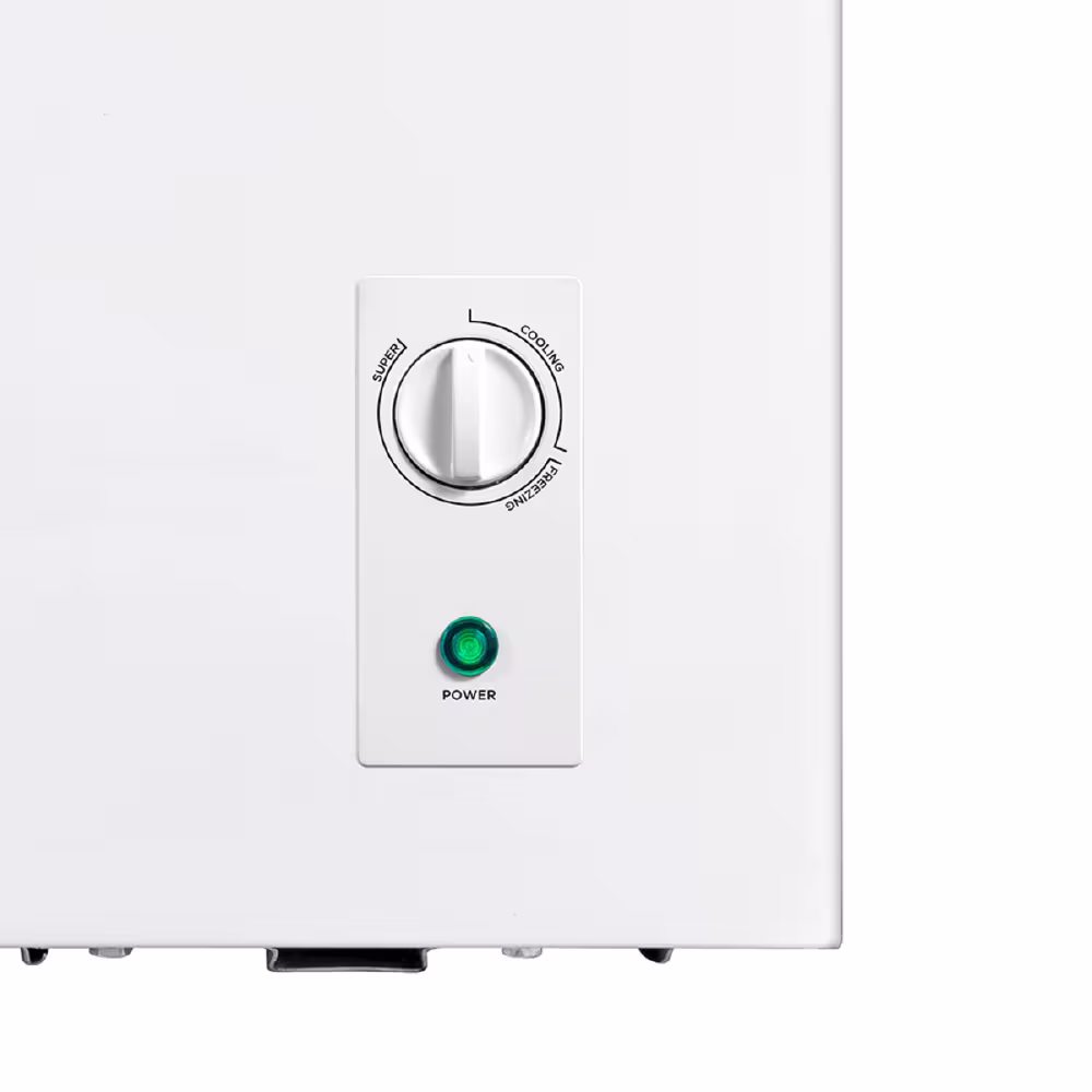 El Congelador Alaska 145B5 ofrece 145 litros de frescura y comodidad, manteniendo tus alimentos organizados y siempre listos. ¡Perfecto para tu hogar!
