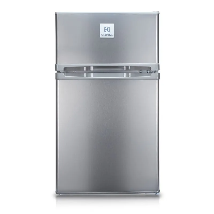 Disfruta de la frescura en todo momento con la Mini Nevera Bar ERTM87G3HRS 85L de Electrolux, ideal para espacios pequeños con gran rendimiento.